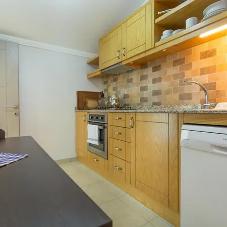 Aparthotel Ani Pansiyon Apart