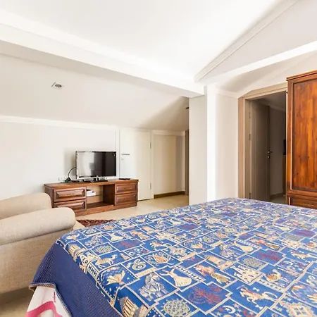 Ani Aparthotel